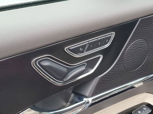 Certified 2023 Lincoln Corsair Standard w/ Equipment Group 101A image 11