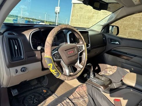 Used 2015 GMC Canyon SLE w/ SLE Convenience Package RWD image 11