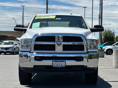 Used 2014 RAM 2500 Tradesman w/ Chrome Appearance Group AWD/4WD image 9