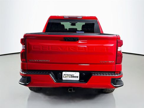 Used 2022 Chevrolet Silverado 1500 Custom image 8