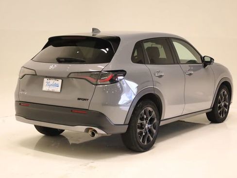 Used 2025 Honda HR-V Sport image 4