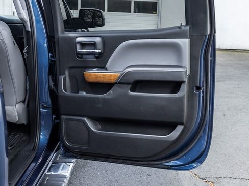 Used 2016 Chevrolet Silverado 1500 LTZ w/ LTZ Plus Package AWD/4WD image 16