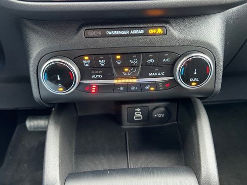 Used 2025 Ford Escape ST-Line Select image 12