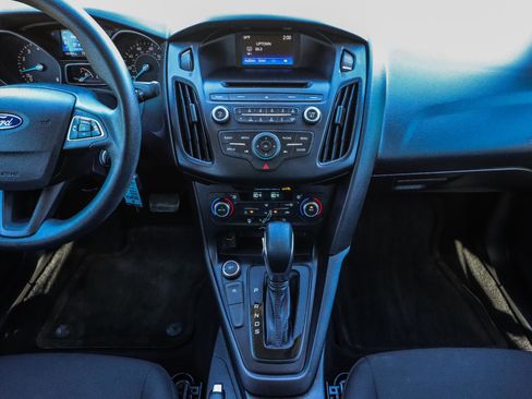 Used 2017 Ford Focus SE image 22