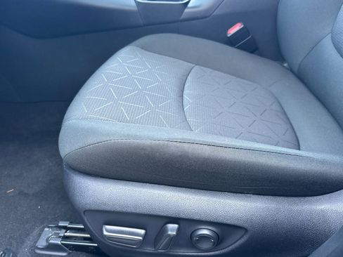 Used 2025 Toyota RAV4 XLE image 13