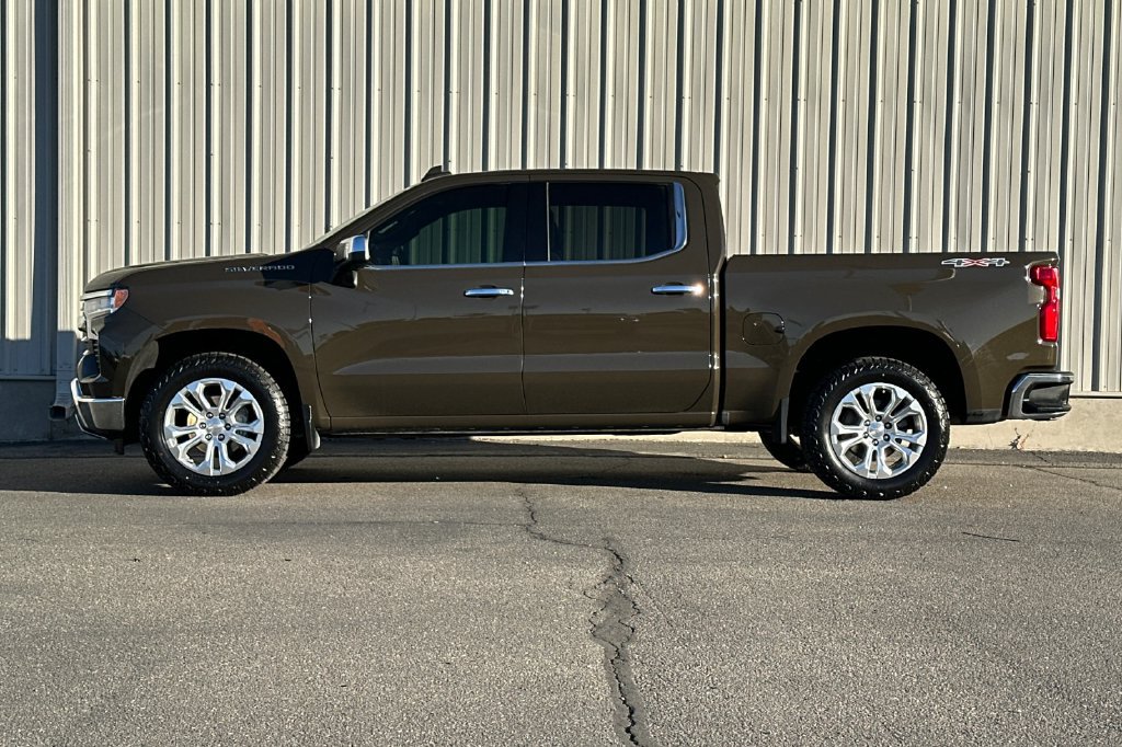 Used 2024 Chevrolet Silverado 1500 LTZ w/ LTZ Convenience Package II AWD/4WD image 15