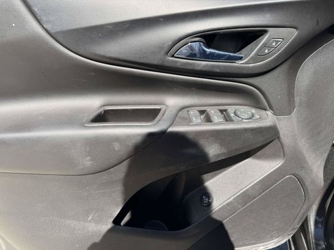 Used 2019 Chevrolet Equinox LT w/ Sun & Navigation Package AWD/4WD image 13