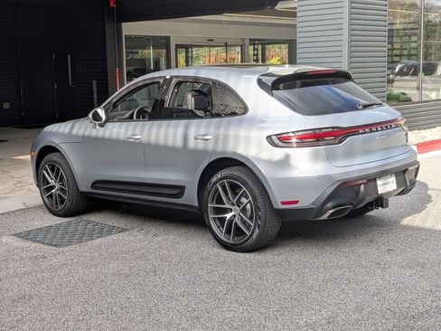 Certified 2026 Porsche Macan AWD/4WD image 3
