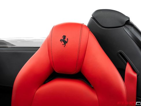 Used 2021 Ferrari F8 Tributo RWD image 53