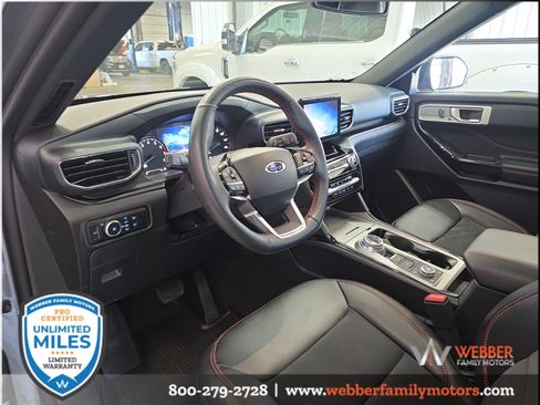 Used 2024 Ford Explorer ST-Line w/ Class IV Trailer Tow Package AWD/4WD image 12