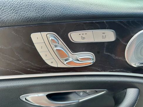 Used 2017 Mercedes-Benz E 300 image 25