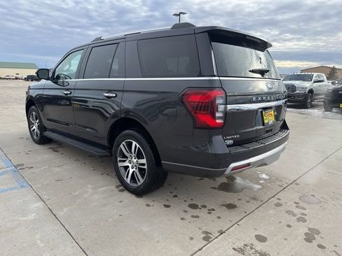 Used 2024 Ford Expedition Limited image 6