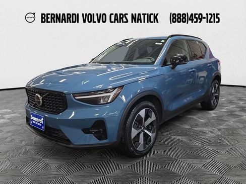 Certified 2023 Volvo XC40 B5 Plus w/ Climate Package image 1