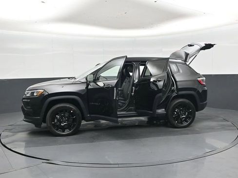 New 2026 Jeep Compass Latitude AWD/4WD image 49