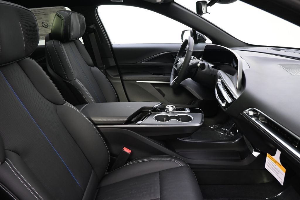 New 2026 Cadillac Lyriq Premium Luxury w/ LPO, Floor Liner Package AWD/4WD image 16