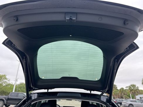 Used 2025 Tesla Model Y Long Range RWD image 46