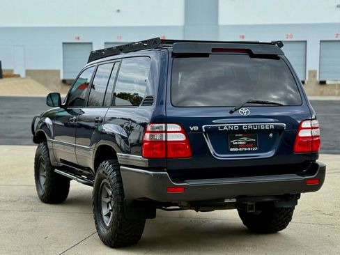 Used 2005 Toyota Land Cruiser AWD/4WD image 7