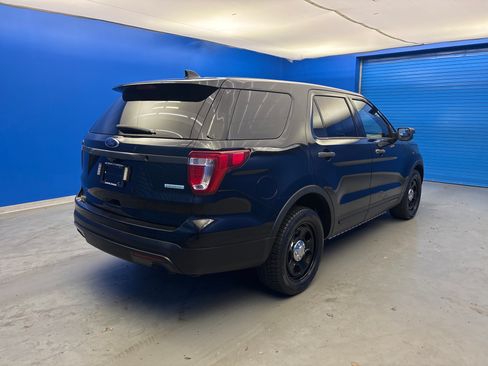 Used 2017 Ford Explorer 4WD Police Interceptor image 7