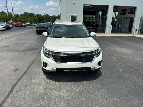 Used 2024 Kia Seltos SX w/ SX Sunroof Package AWD/4WD image 8
