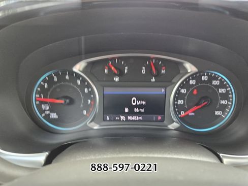 Used 2023 Chevrolet Traverse LT FWD image 30