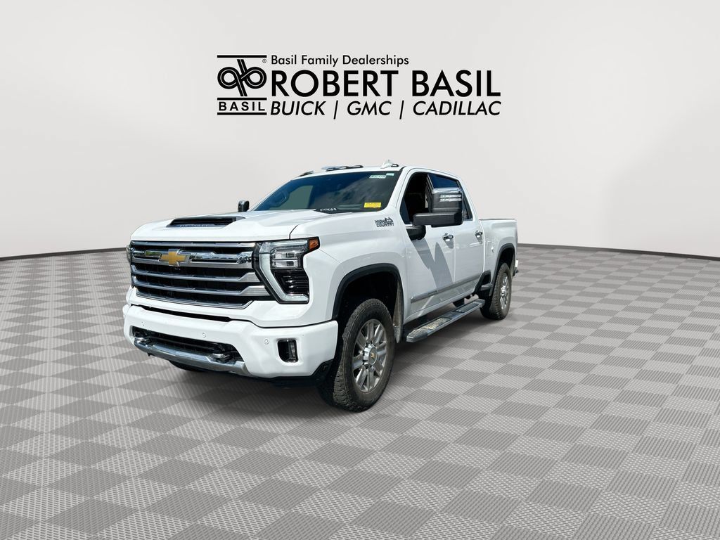 Used 2026 Chevrolet Silverado 2500 High Country w/ High Country Premium Package AWD/4WD image 4