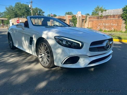 Used 2018 Mercedes-Benz SL 550 image 5