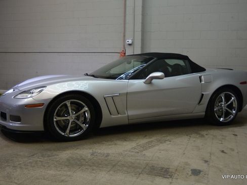 Used 2010 Chevrolet Corvette Grand Sport w/ Preferred Equipment Group RWD image 7