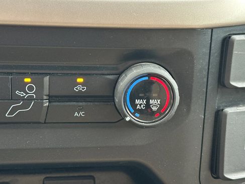 Used 2023 Ford F150 XLT image 29