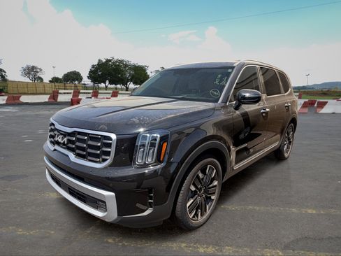 Certified 2023 Kia Telluride SX Prestige AWD/4WD image 5