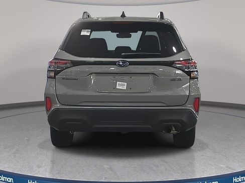 Used 2025 Subaru Forester Premium image 7