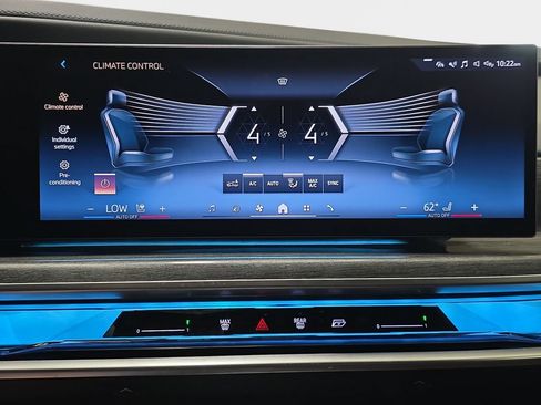 Used 2023 BMW i7 xDrive60 AWD/4WD image 25