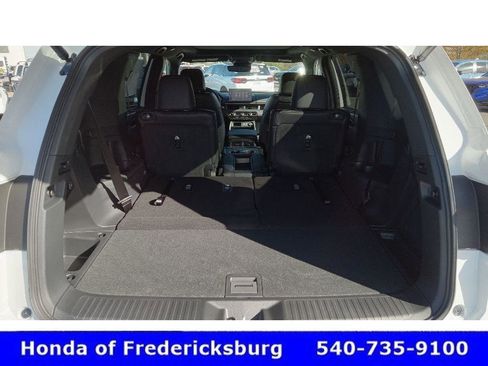 Used 2025 Honda Pilot Black Edition image 41