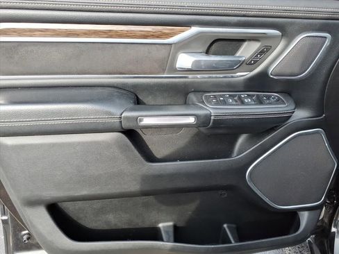 Used 2019 RAM 1500 Laramie image 12