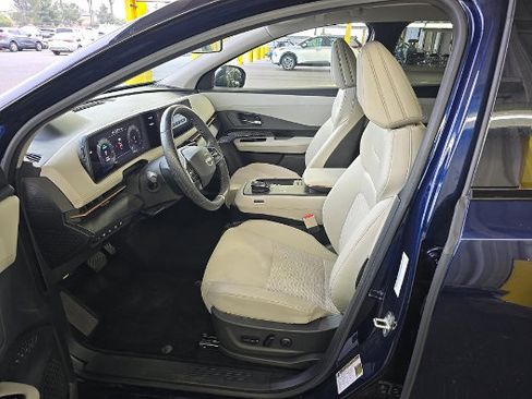 Used 2025 Nissan Ariya FWD image 4