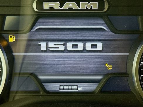 New 2026 RAM 1500 Express AWD/4WD image 11