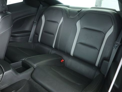 Used 2018 Chevrolet Camaro SS w/ LPO, Ground Effects Package image 18