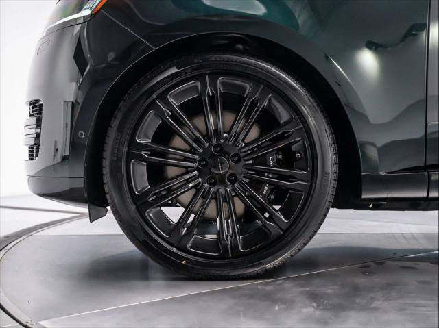 New 2026 Land Rover Range Rover SE AWD/4WD image 11