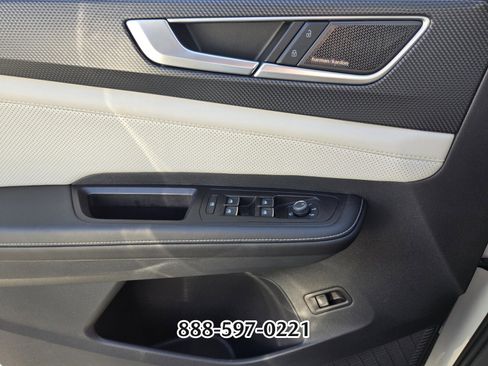 Certified 2025 Volkswagen Atlas Cross Sport SEL Premium R-Line image 33