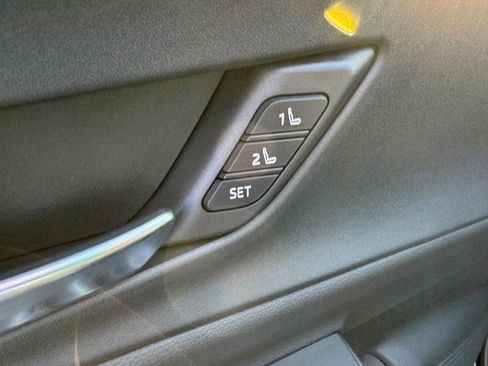 New 2025 Toyota Prius XSE Premium image 14