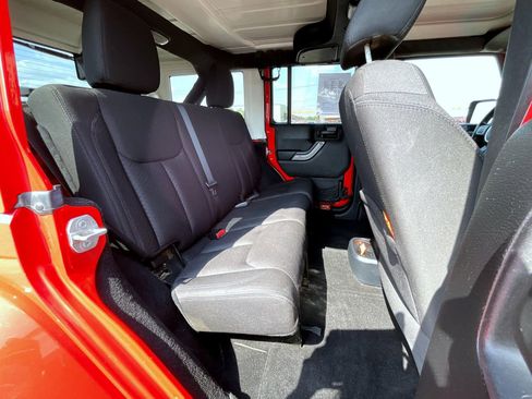 Used 2015 Jeep Wrangler Unlimited Sport w/ Quick Order Package 24S image 18