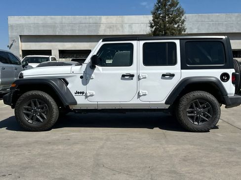 Used 2024 Jeep Wrangler Unlimited Sport AWD/4WD image 6