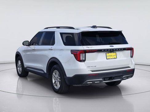 Certified 2025 Ford Explorer Active w/ Active Comfort Package RWD image 6