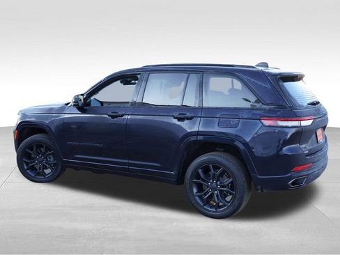 Used 2023 Jeep Grand Cherokee 30th Anniversary image 8