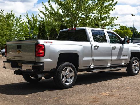 Used 2015 Chevrolet Silverado 2500 LTZ w/ Duramax Plus Package AWD/4WD image 10