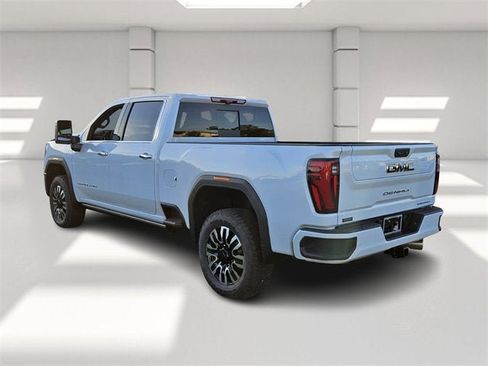 New 2026 GMC Sierra 2500 Denali Ultimate image 3