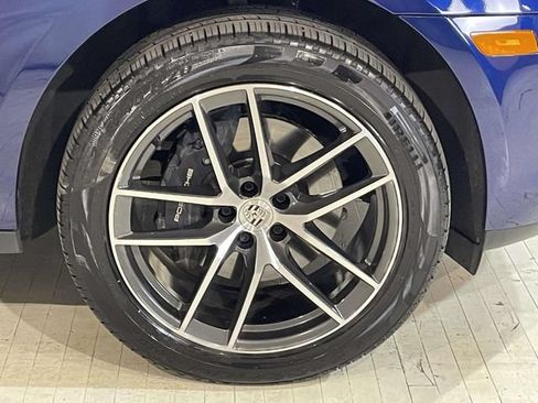 Certified 2026 Porsche Macan Turbo AWD/4WD image 13