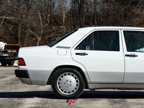 Used 1991 Mercedes-Benz 190 E 2.6 image 11