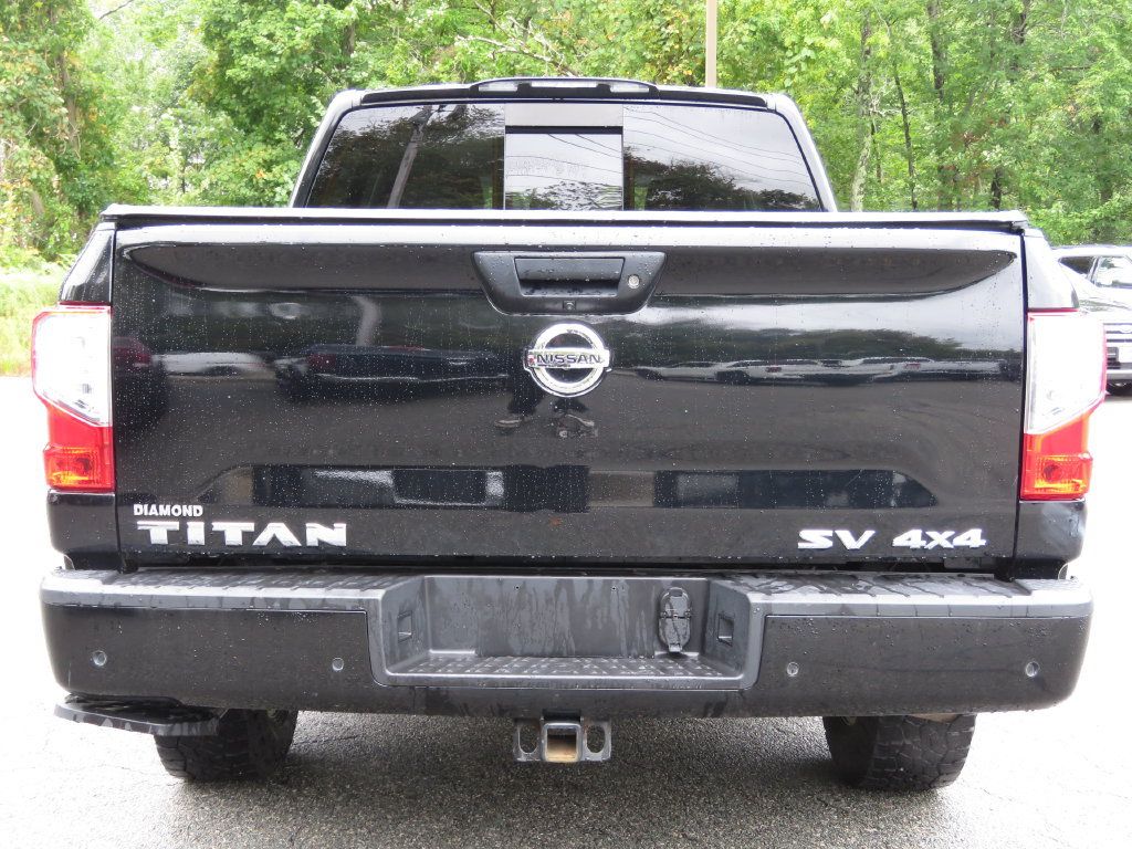 Used 2021 Nissan Titan SV w/ SV Convenience Package AWD/4WD image 6