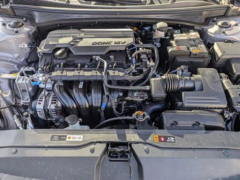 New 2025 Hyundai Elantra SEL image 17