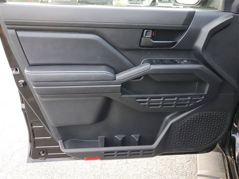 Used 2025 Toyota Tacoma SR5 image 15